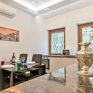 Сasa de vacaciones First Class, Roma